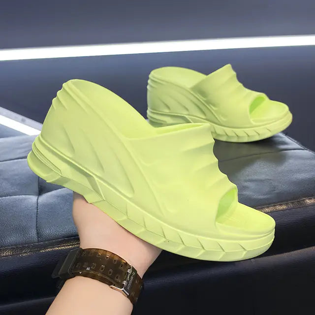 Black Fashion Round Toe Women's Summer Solid Slippers.